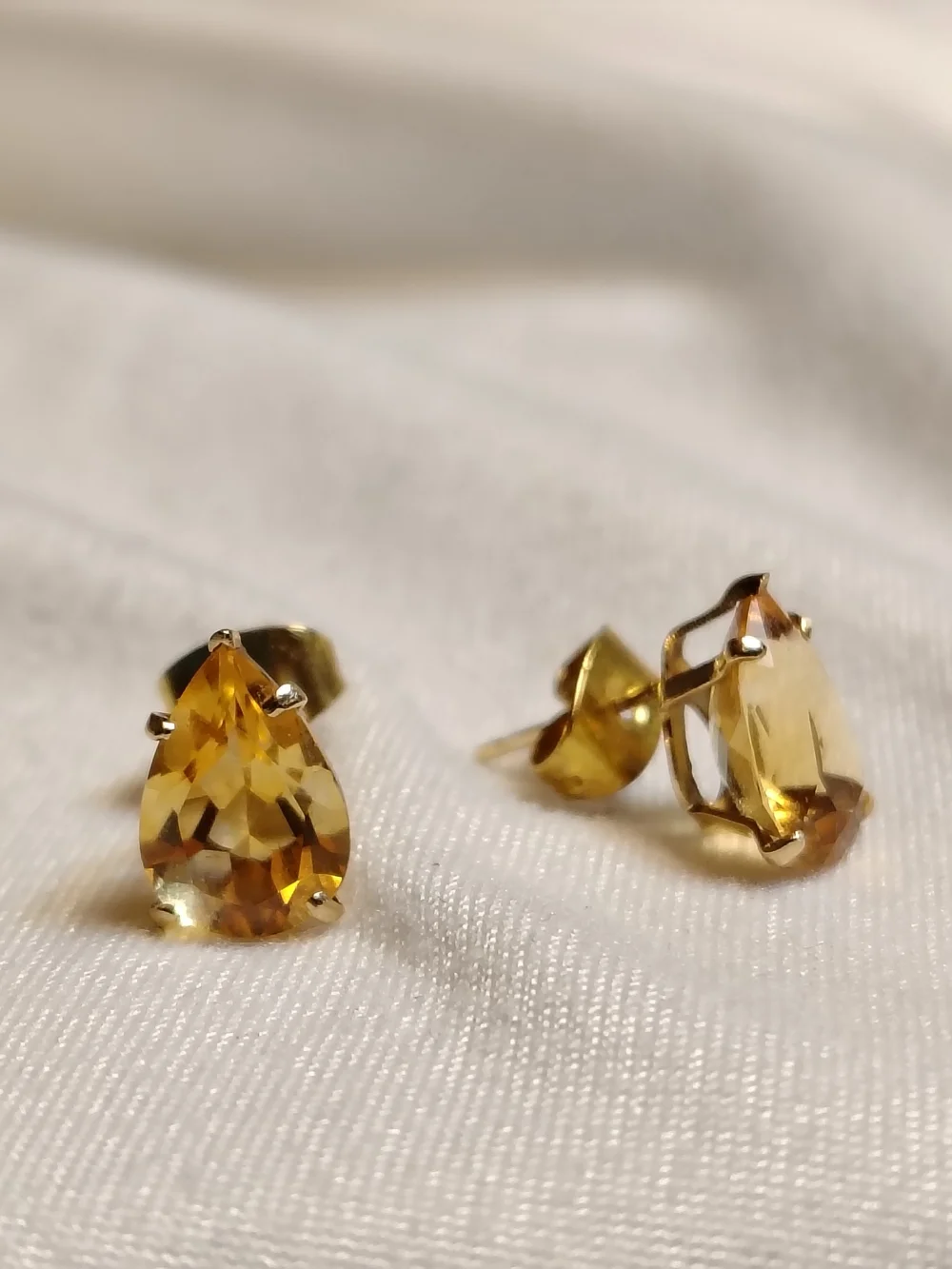 14K SOLID GOLD Citrine Teardrop Stud Earrings